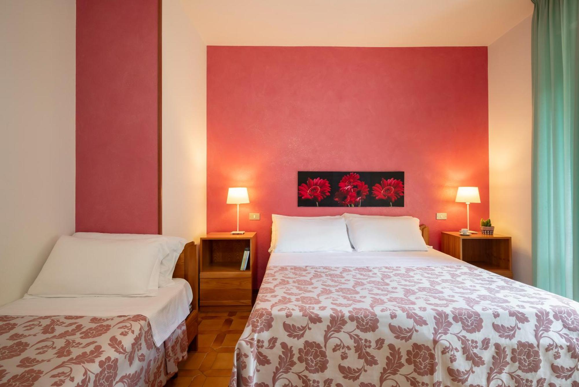 Hotel Parco Dei Pini - 100Mt Dal Mare Follonica Eksteriør bilde
