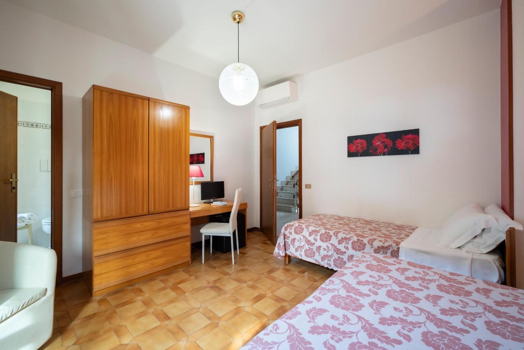 Hotel Parco Dei Pini - 100Mt Dal Mare Follonica Eksteriør bilde